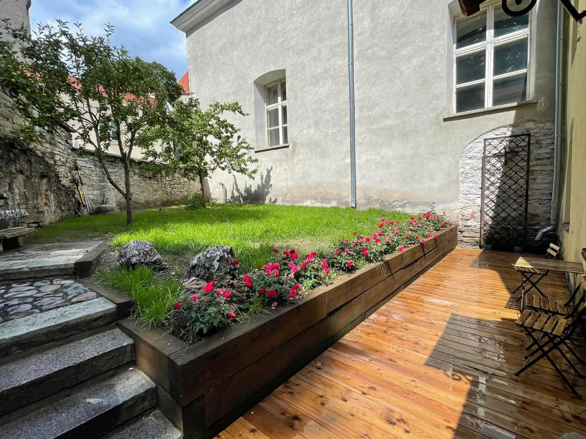 Appartement Historic With Private Garden In Old Town *